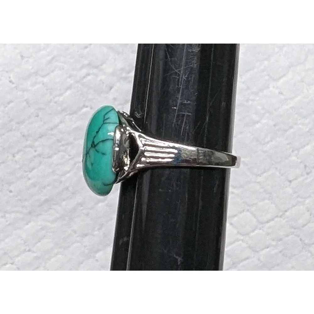 Silver Tone Ring Size 9 Aqua Blue Teal Oval Stone Fashion Costume Jewelry New